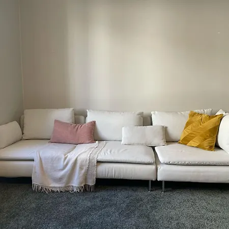 Luxury 2bdr In Center With Free Parking Appartement *